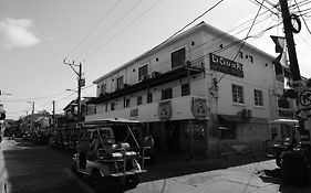 La Casa de Paz Hotel